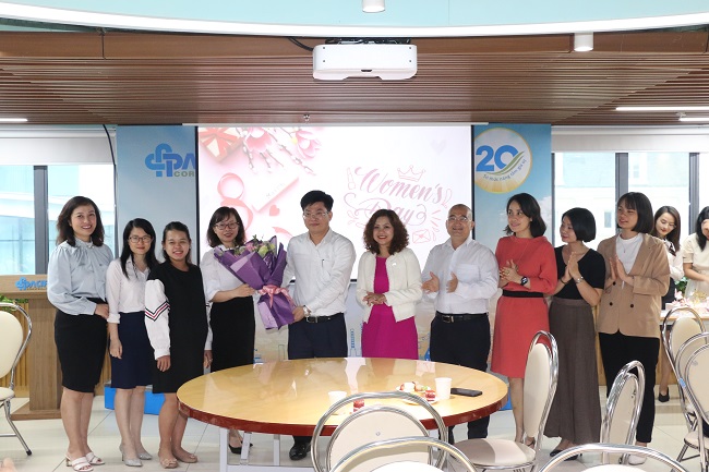 Tặng quà chị em